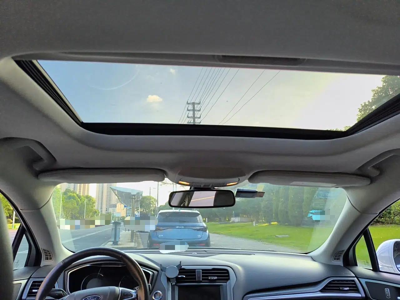 Ford Mondeo 2013 2.0L GTDi240 Luxury Sport Model — миниатюра 18