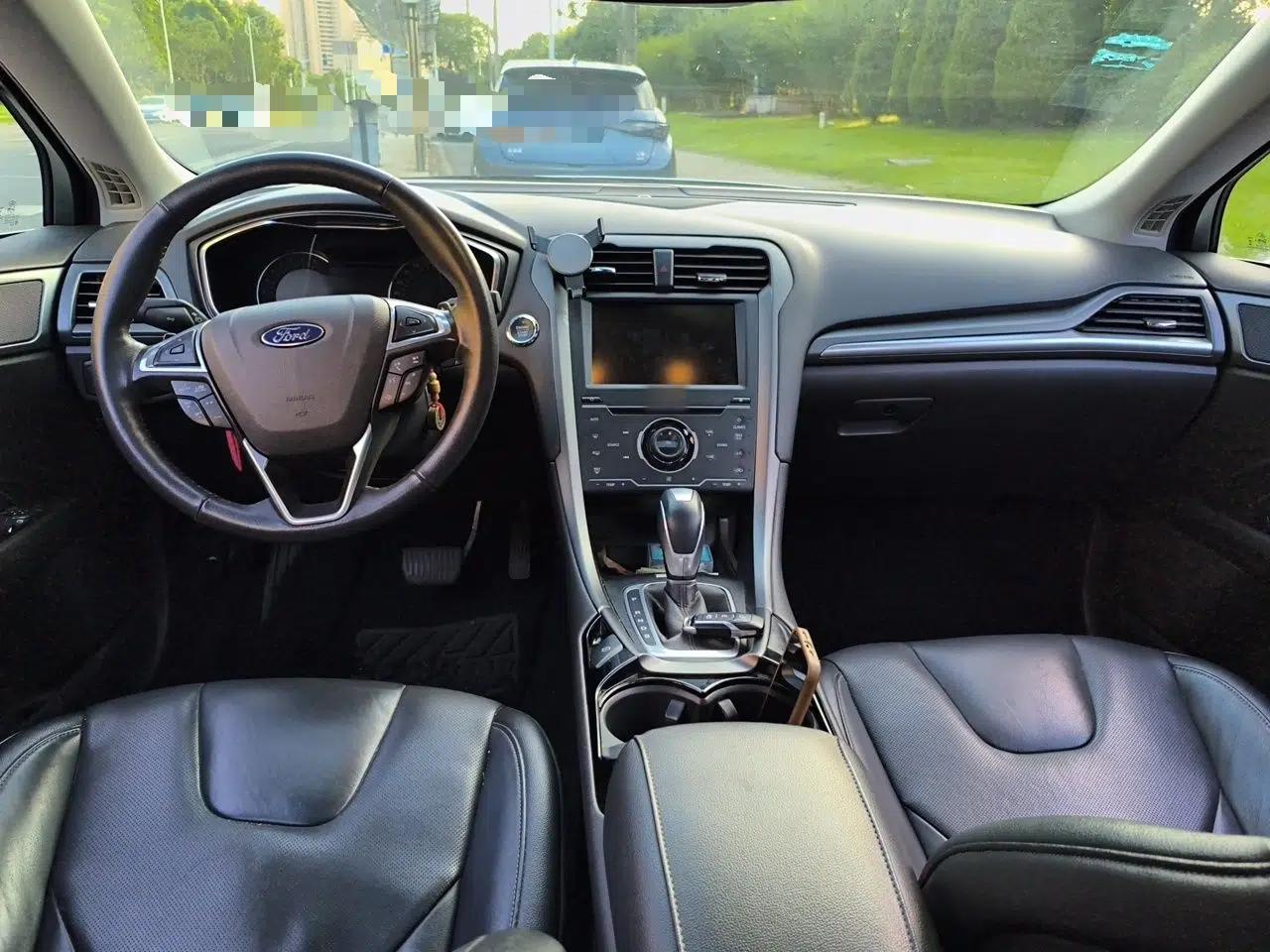 Ford Mondeo 2013 2.0L GTDi240 Luxury Sport Model — миниатюра 9