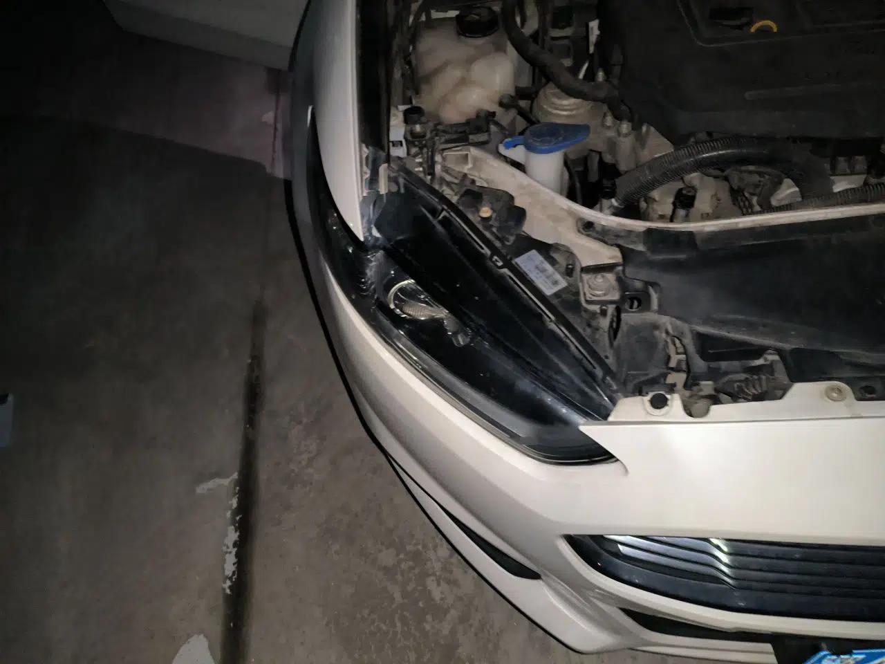 Ford Mondeo 2013 1.5L GTDi180 Fashion Edition — миниатюра 7