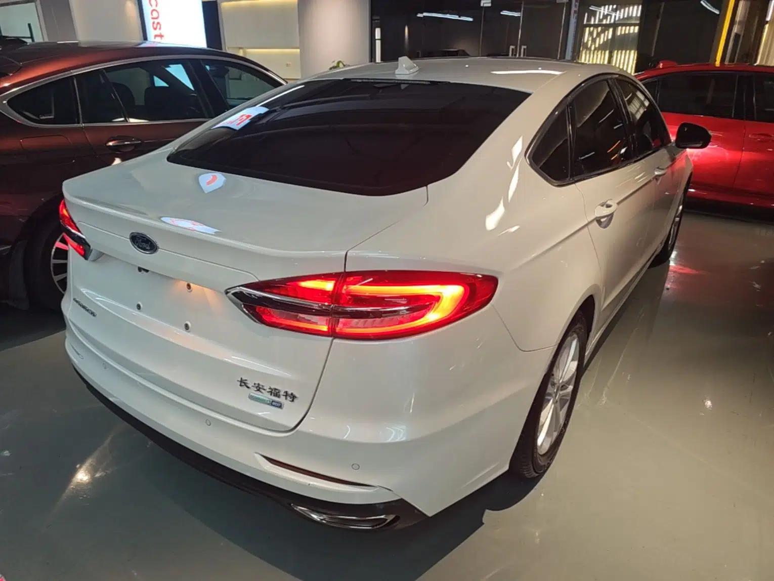 Ford Mondeo 2020 EcoBoost 200 Stylish Model — миниатюра 6