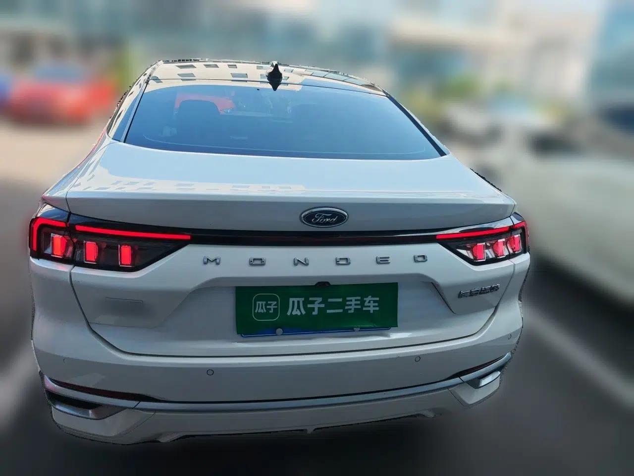 Ford Mondeo 2022 EcoBoost 245 Luxury Model — миниатюра 5