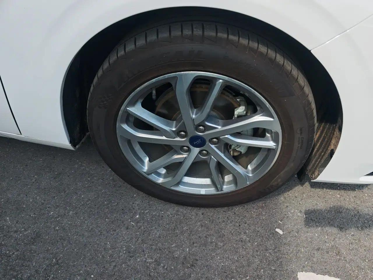 Ford Mondeo 2022 EcoBoost 245 Luxury Model — миниатюра 8