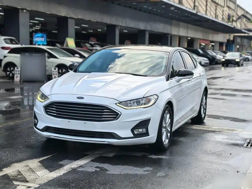 Ford Mondeo 2020 EcoBoost 180 Stylish Model — миниатюра 1
