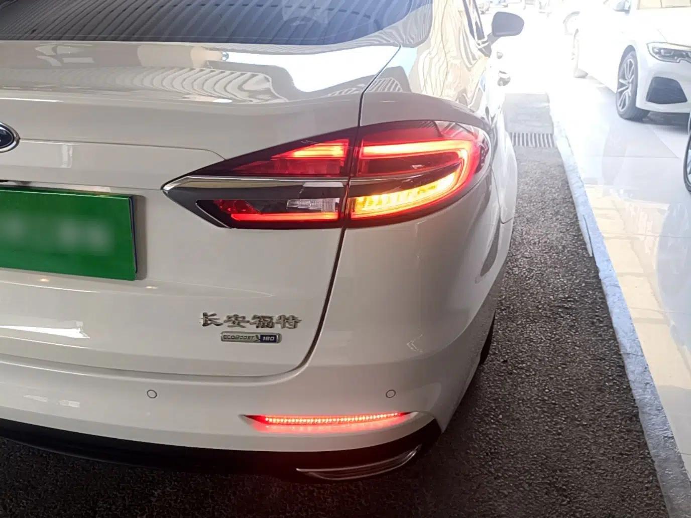Ford Mondeo 2020 EcoBoost 180 Stylish Model — миниатюра 9