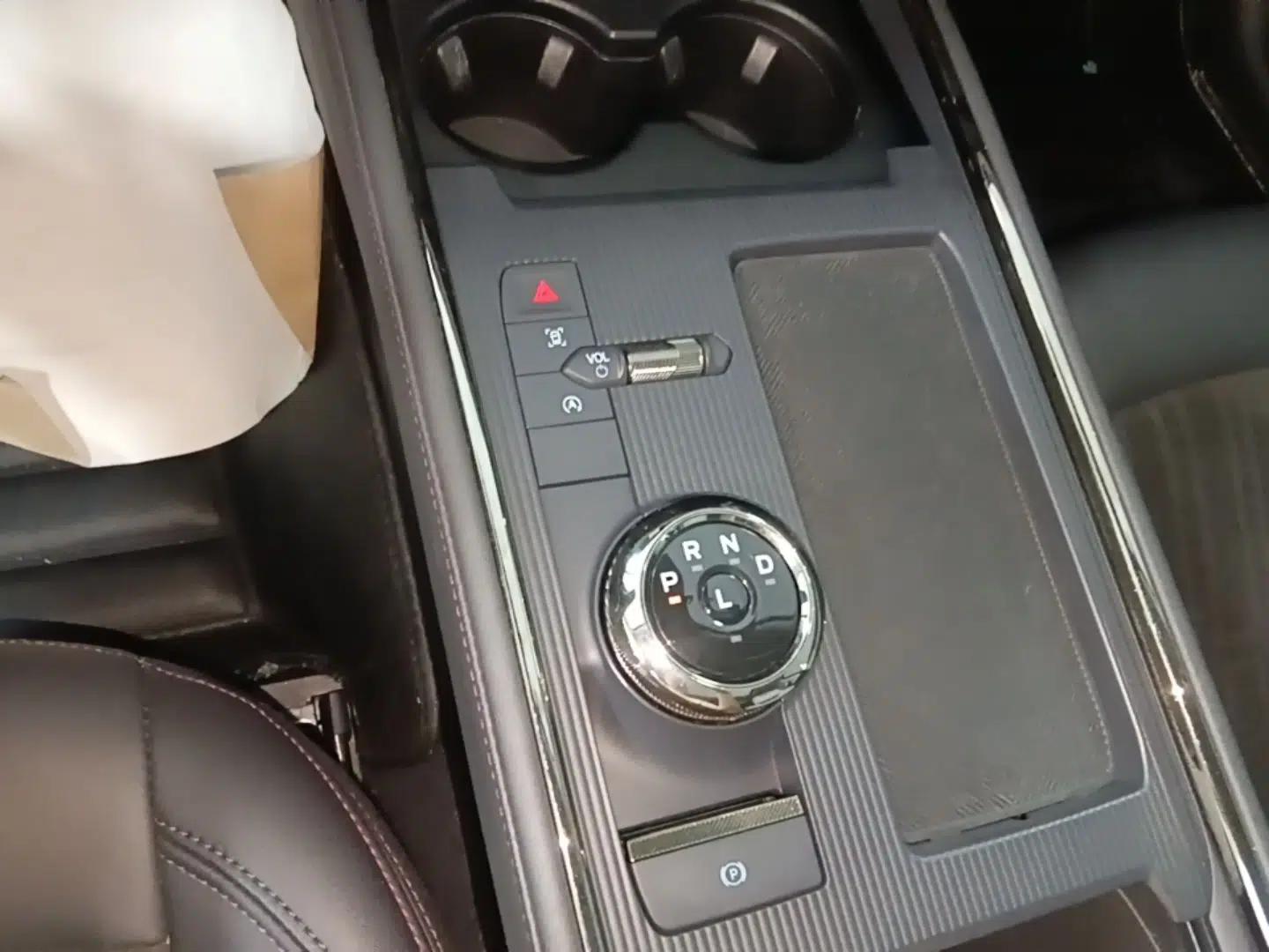 Ford Mondeo 2022 Restyled EcoBoost 245 Luxury Version — миниатюра 16