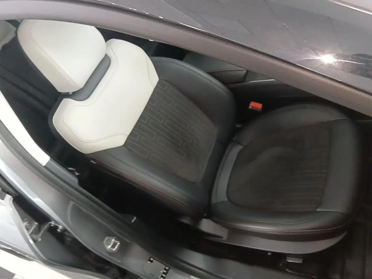 Ford Mondeo 2022 Restyled EcoBoost 245 Luxury Version — миниатюра 19
