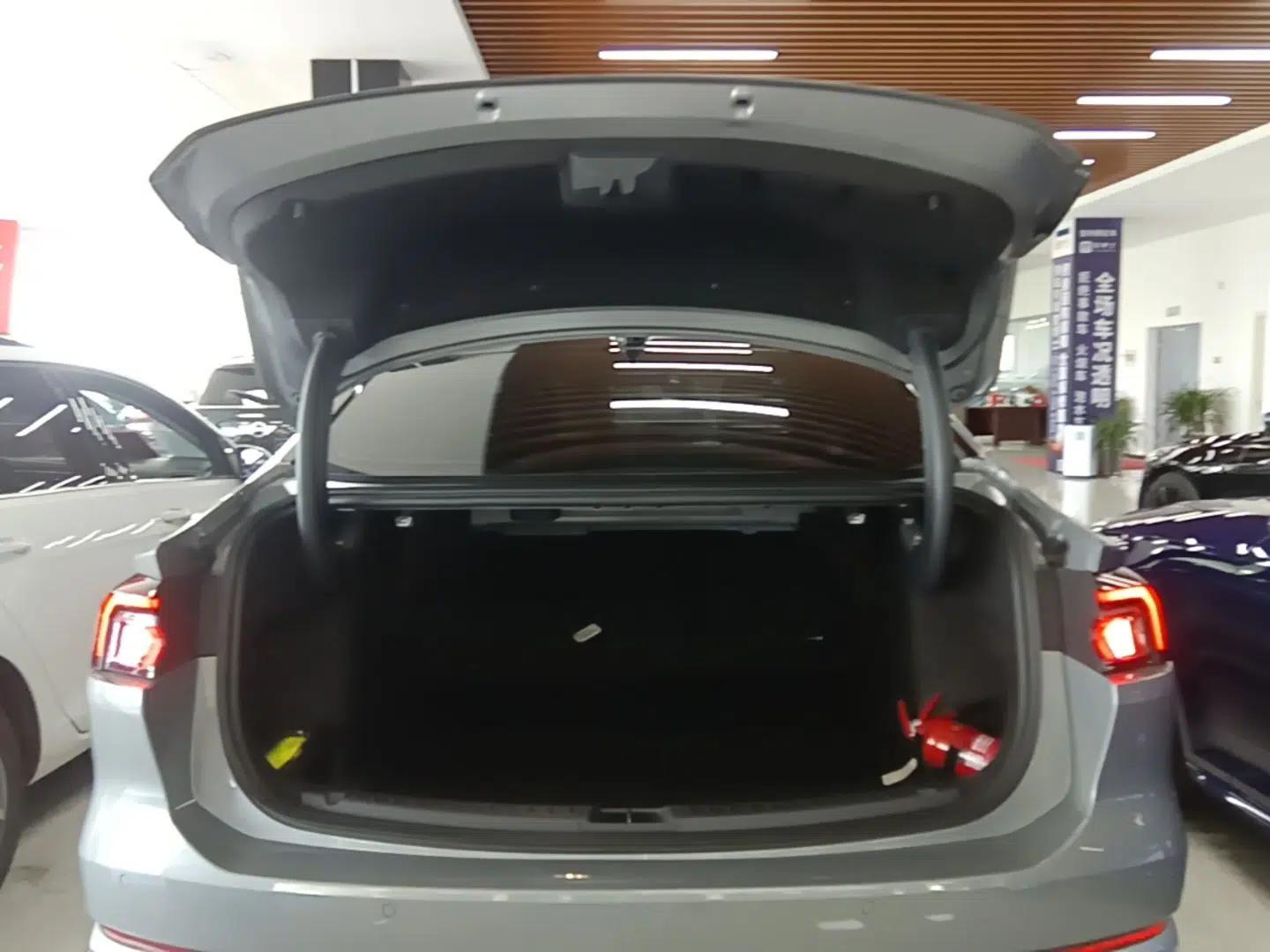 Ford Mondeo 2022 Restyled EcoBoost 245 Luxury Version — миниатюра 22