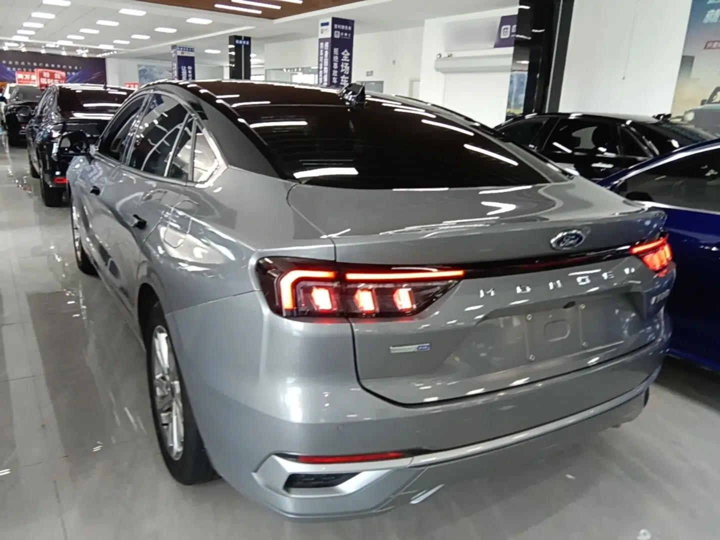 Ford Mondeo 2022 Restyled EcoBoost 245 Luxury Version — миниатюра 4