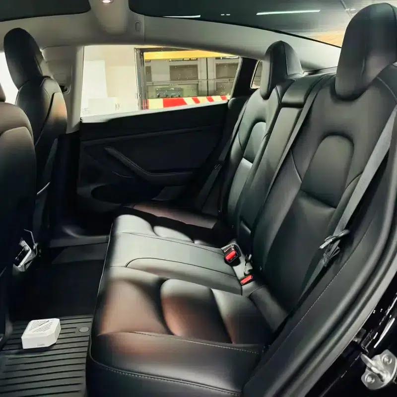 Model 3 2022 Rear-Wheel Drive — миниатюра 10