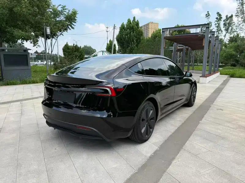 Model 3 2023 Rear-Wheel Drive — миниатюра 6