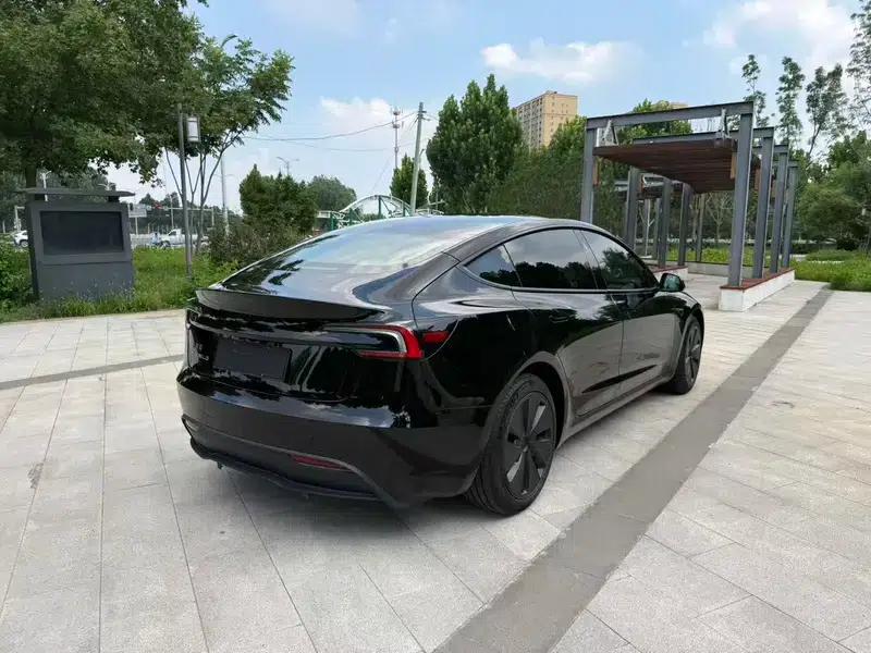 Model 3 2023 Rear-Wheel Drive — миниатюра 8