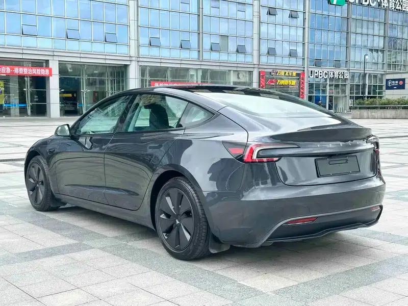 Model 3 2025 Rear-Wheel Drive — миниатюра 5