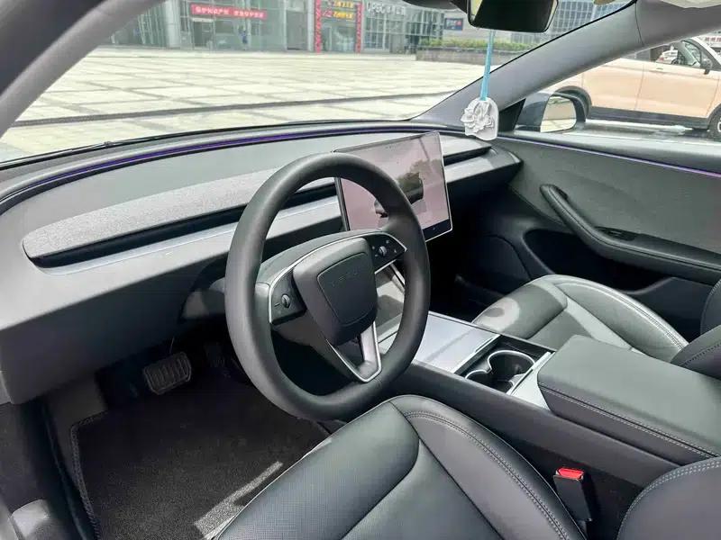Model 3 2025 Rear-Wheel Drive — миниатюра 9