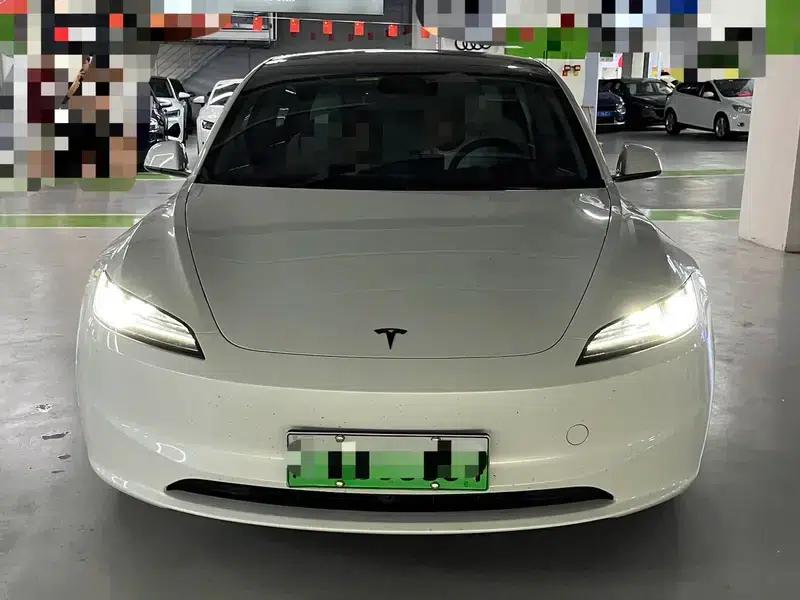 Model 3 2025 Long Range Rear-Wheel Drive — миниатюра 2