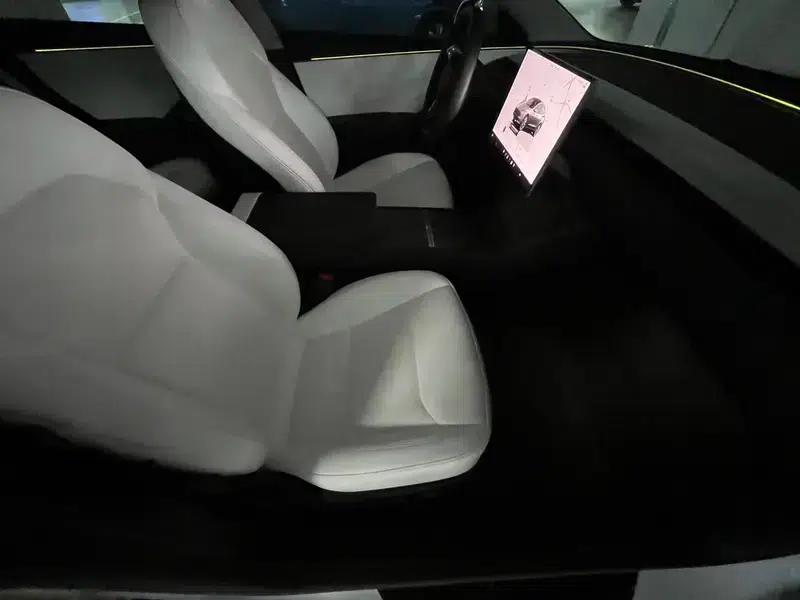 Model 3 2025 Long Range Rear-Wheel Drive — миниатюра 17