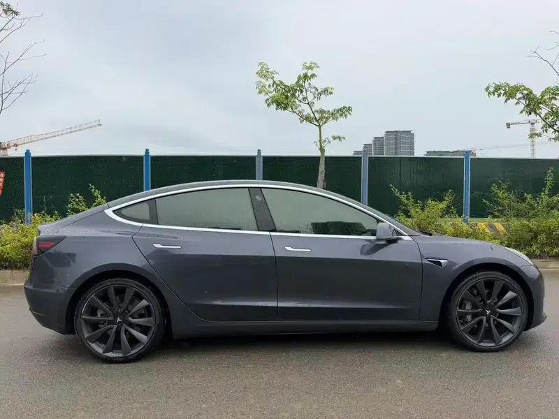 Model 3 2020 Facelift Standard Range Rear-Wheel Drive Upgrade — миниатюра 5