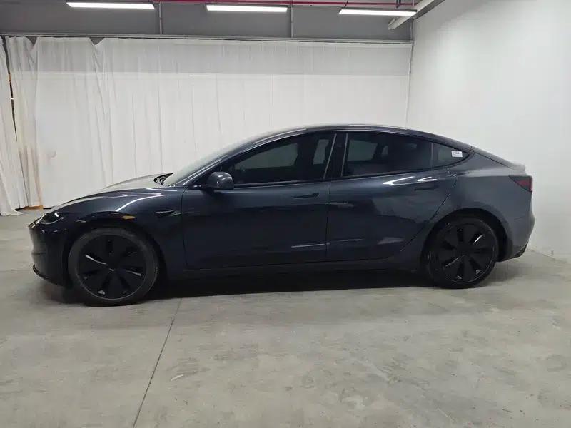Model 3 2025 Rear-Wheel Drive — миниатюра 4