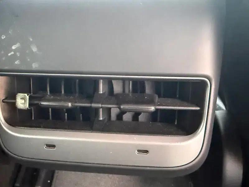 Model 3 2023 Rear-Wheel Drive — миниатюра 11