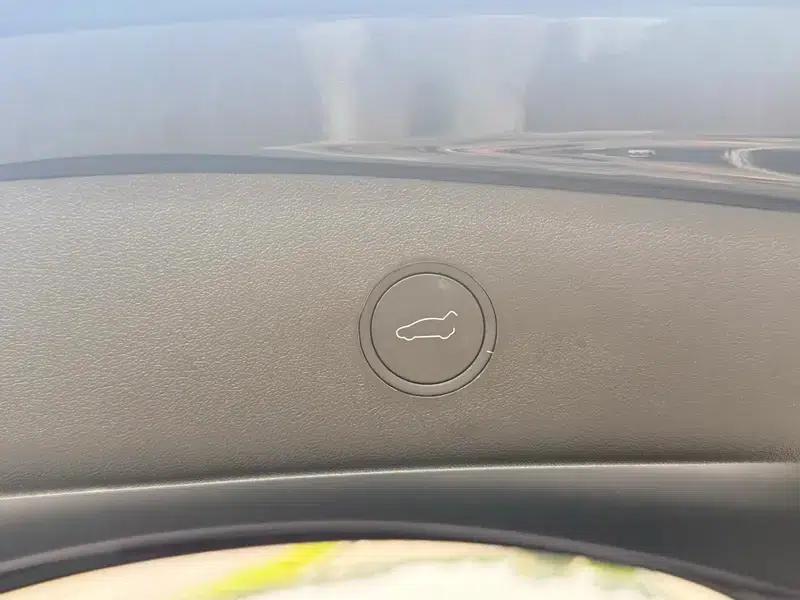 Model 3 2023 Rear-Wheel Drive — миниатюра 14