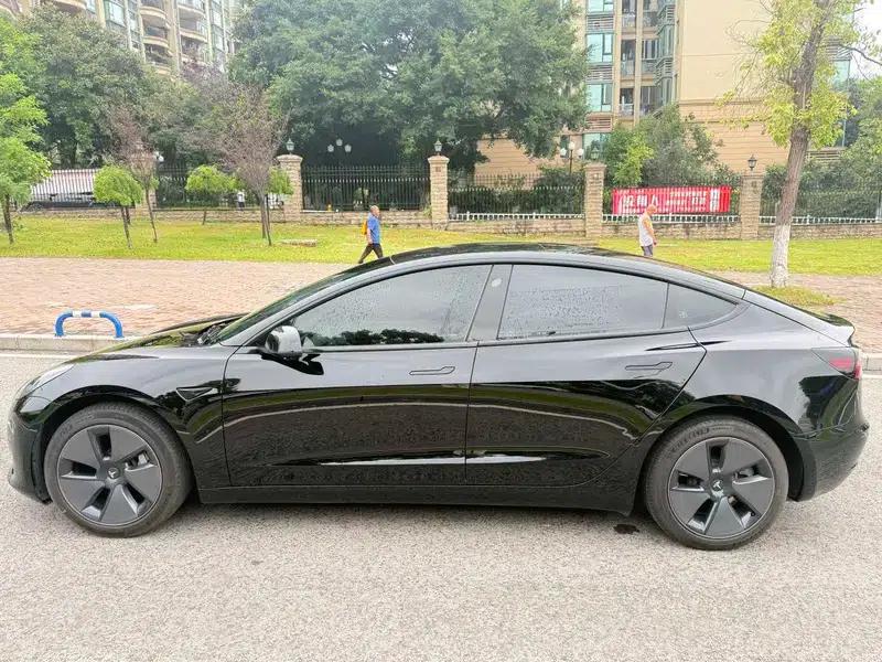 Model 3 2023 Rear-Wheel Drive — миниатюра 3