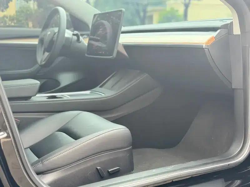 Model 3 2023 Rear-Wheel Drive — миниатюра 10