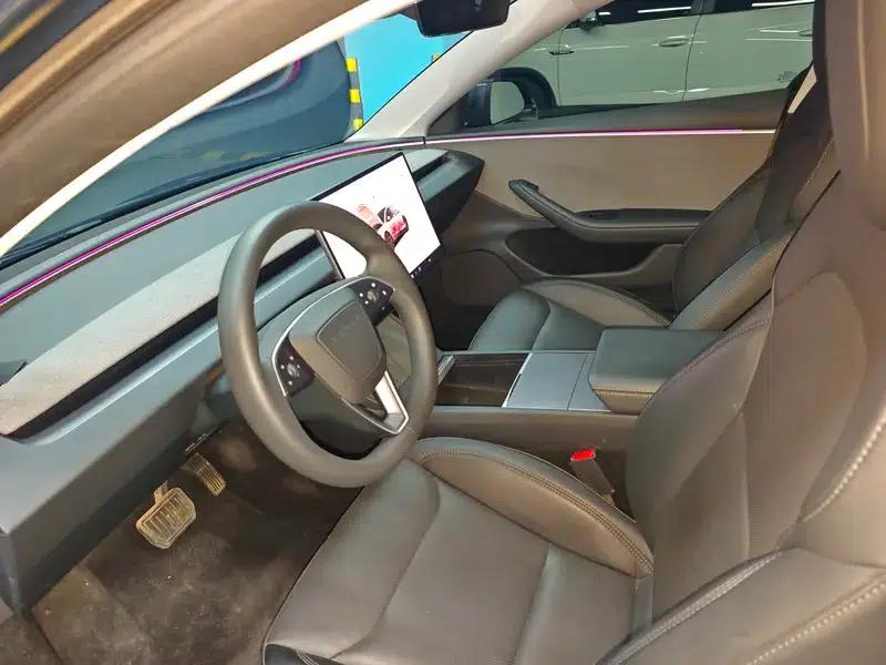 Model 3 2023 Rear-Wheel Drive — миниатюра 23