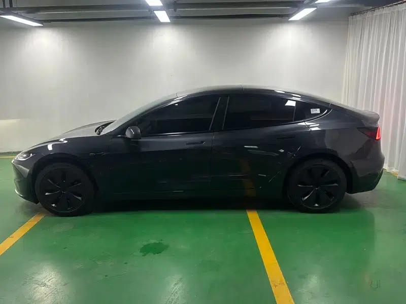 Model 3 2023 Rear-Wheel Drive — миниатюра 4