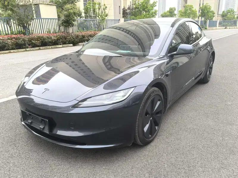 Model 3 2023 Rear-Wheel Drive — миниатюра 1