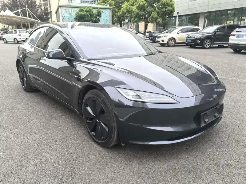 Model 3 2023 Rear-Wheel Drive — миниатюра 3
