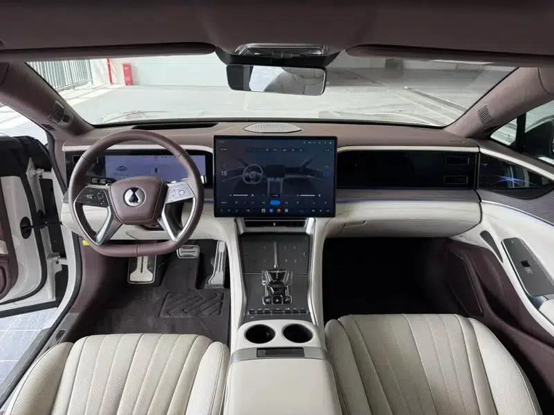 Denza Z9GT DM 2024 1100 AWD Ultra Edition — миниатюра 11