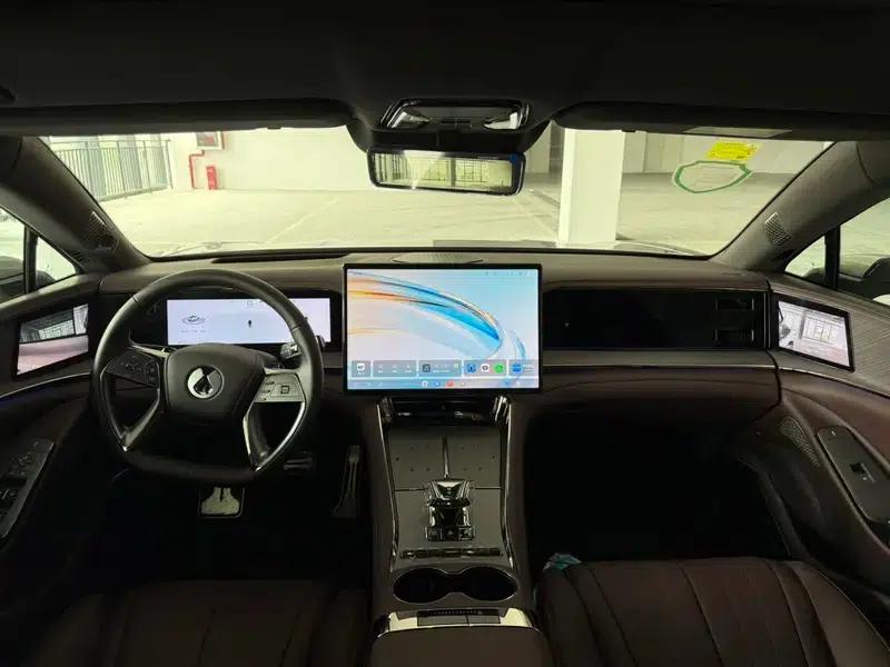 Denza Z9GT DM 2024 1100 AWD Ultra Edition — миниатюра 12