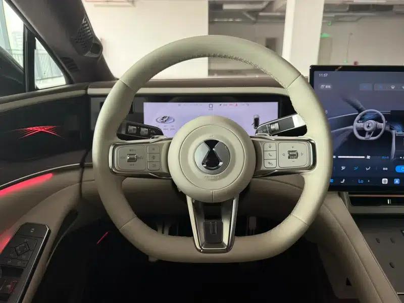 Denza Z9GT DM 2024 1100 AWD Ultra Edition — миниатюра 14