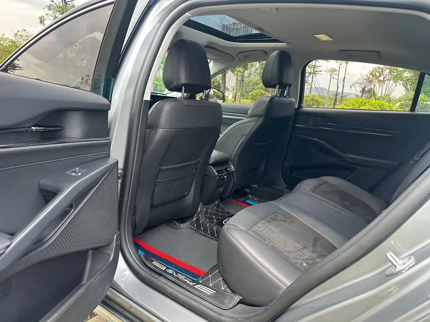 2023 Ford Mondeo EcoBoost 245 Luxury — миниатюра 11