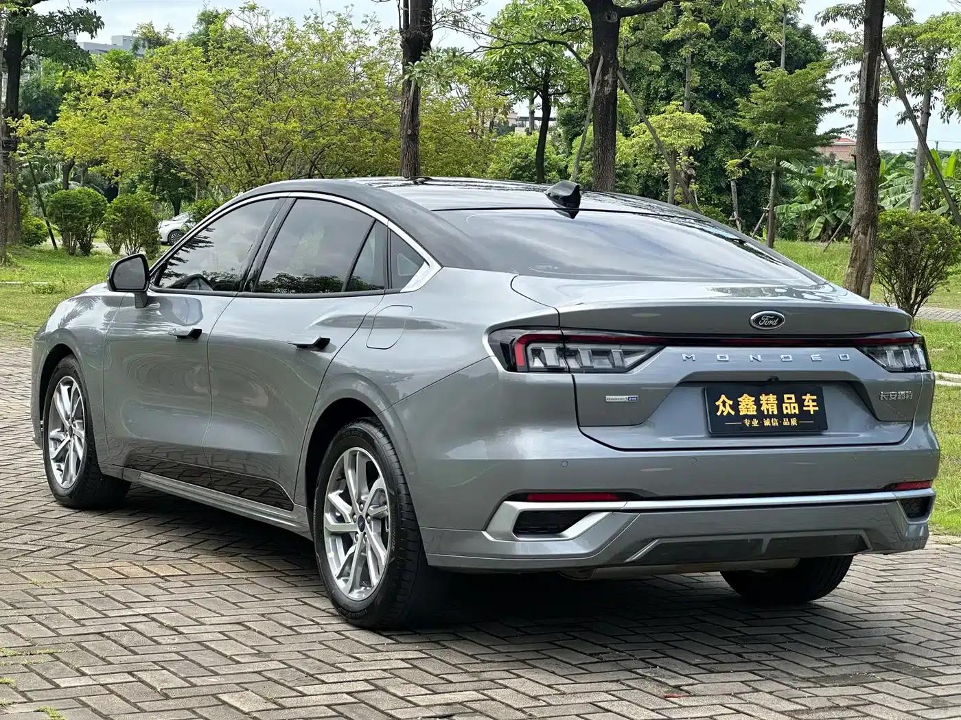 2023 Ford Mondeo EcoBoost 245 Luxury — миниатюра 12