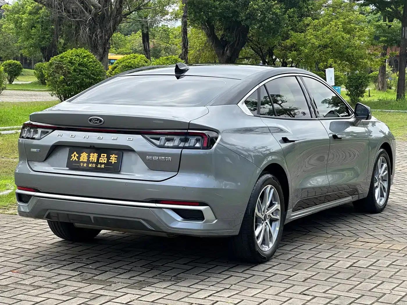 2023 Ford Mondeo EcoBoost 245 Luxury — миниатюра 14