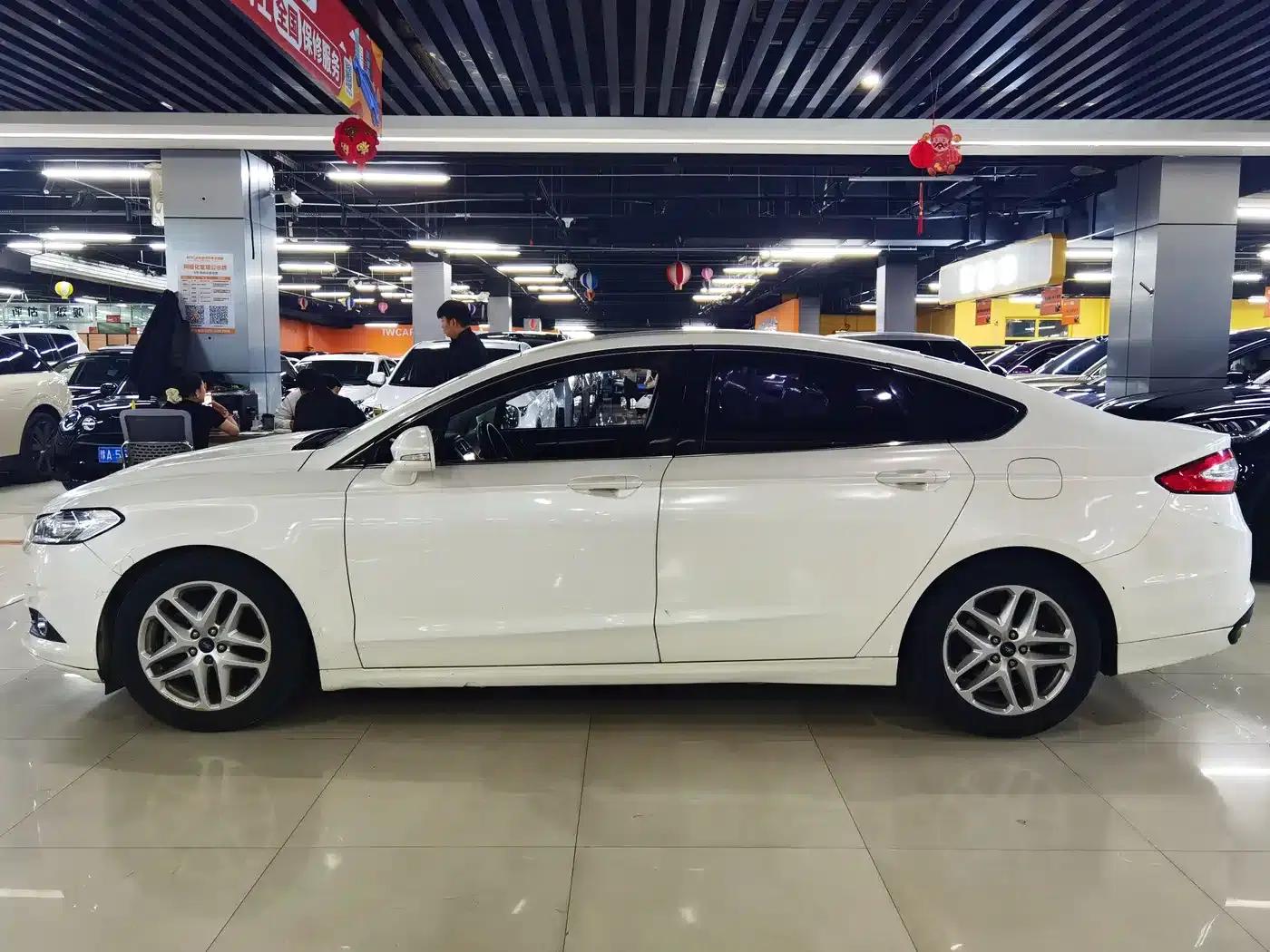 2013 Ford Mondeo 1.5L GTDi180 Fashion Edition — миниатюра 4