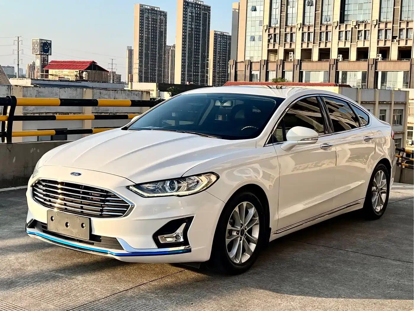 2018 Ford Mondeo EcoBoost 180 Intelligent Fashion Edition (China VI Emission Standard) — миниатюра 1