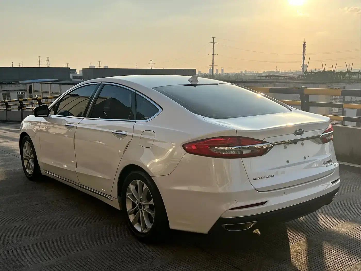 2018 Ford Mondeo EcoBoost 180 Intelligent Fashion Edition (China VI Emission Standard) — миниатюра 3
