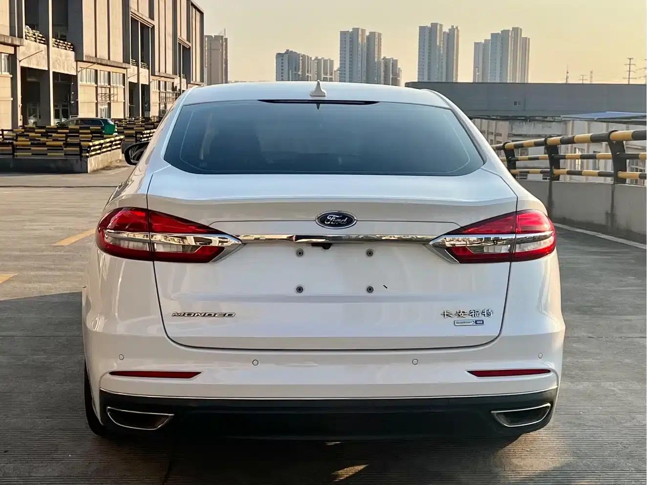 2018 Ford Mondeo EcoBoost 180 Intelligent Fashion Edition (China VI Emission Standard) — миниатюра 4