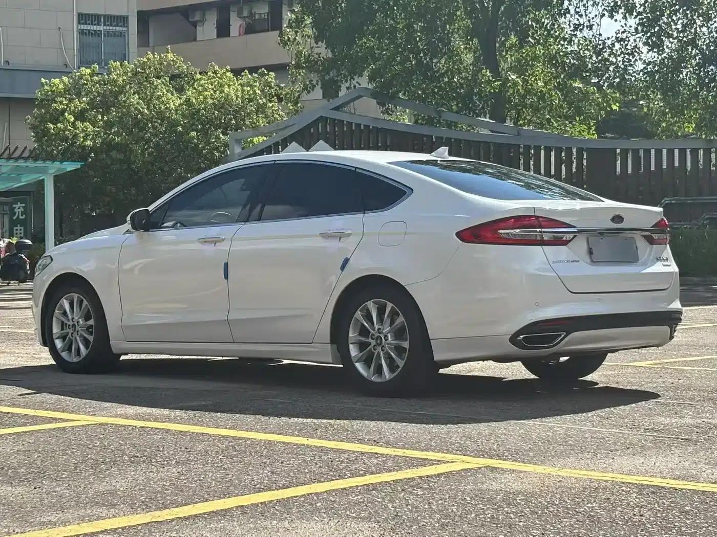 2017 Ford Mondeo EcoBoost 180 Fashion Edition — миниатюра 7