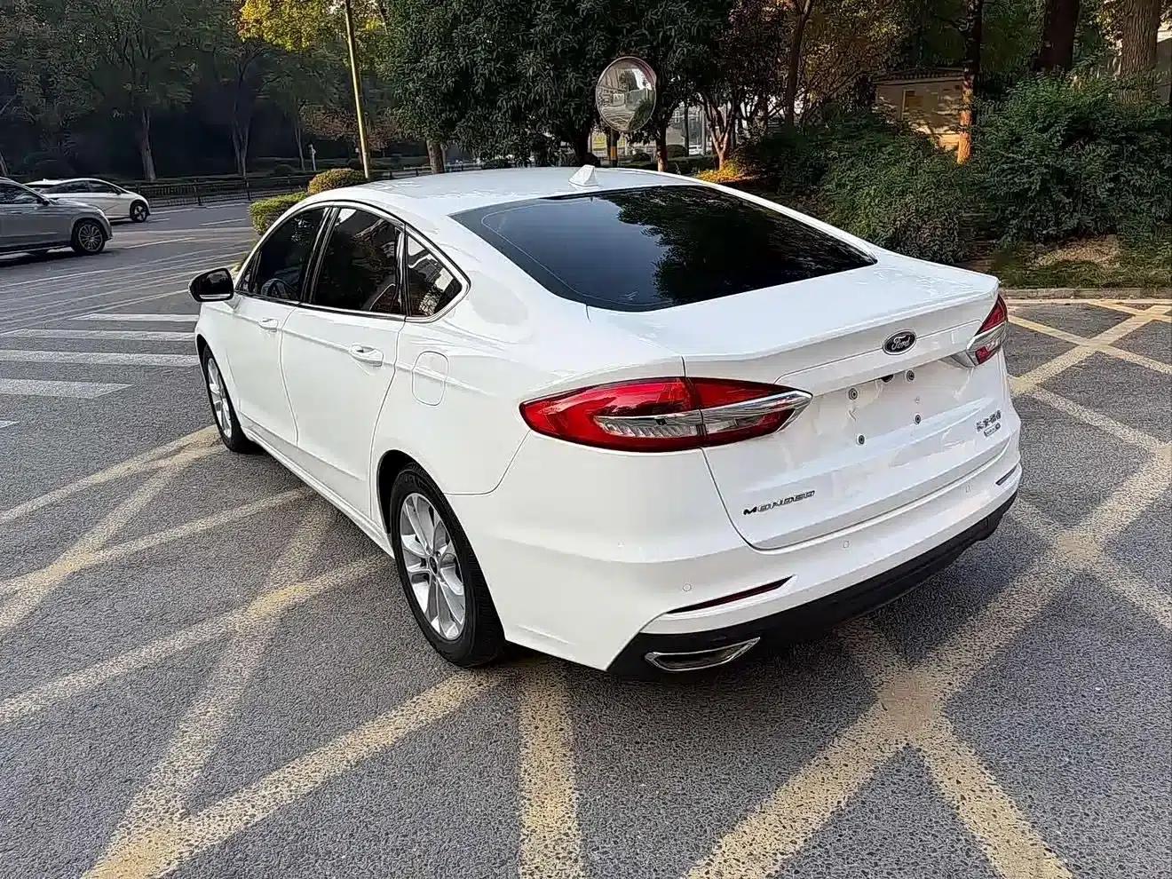 2020 Ford Mondeo EcoBoost 180 Fashion Edition — миниатюра 9