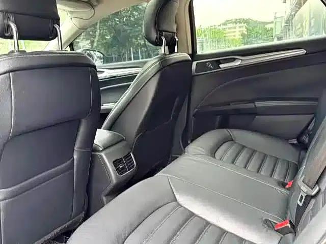 2017 Ford Mondeo EcoBoost 180 Fashion Edition — миниатюра 4