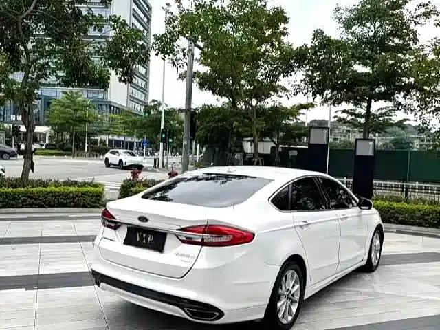 2017 Ford Mondeo EcoBoost 180 Fashion Edition — миниатюра 9