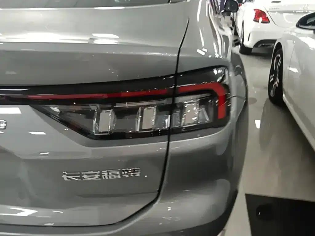 2022 Ford Mondeo Facelift EcoBoost 245 Luxury — миниатюра 8