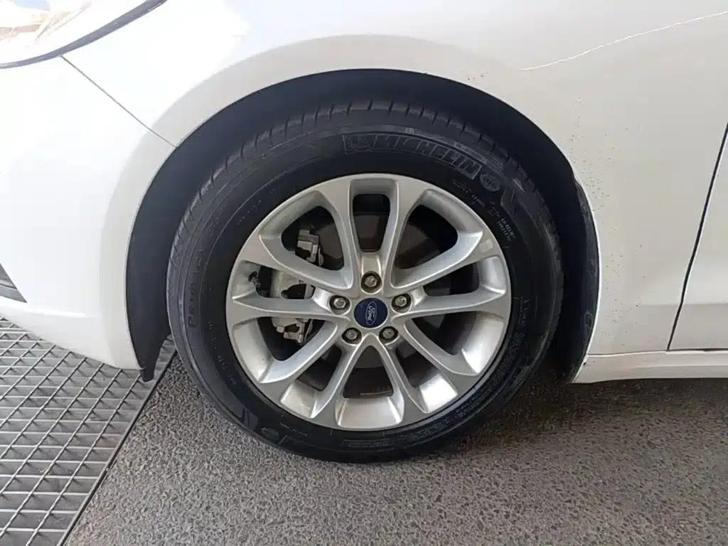 2020 Ford Mondeo EcoBoost 180 Fashion Edition — миниатюра 23