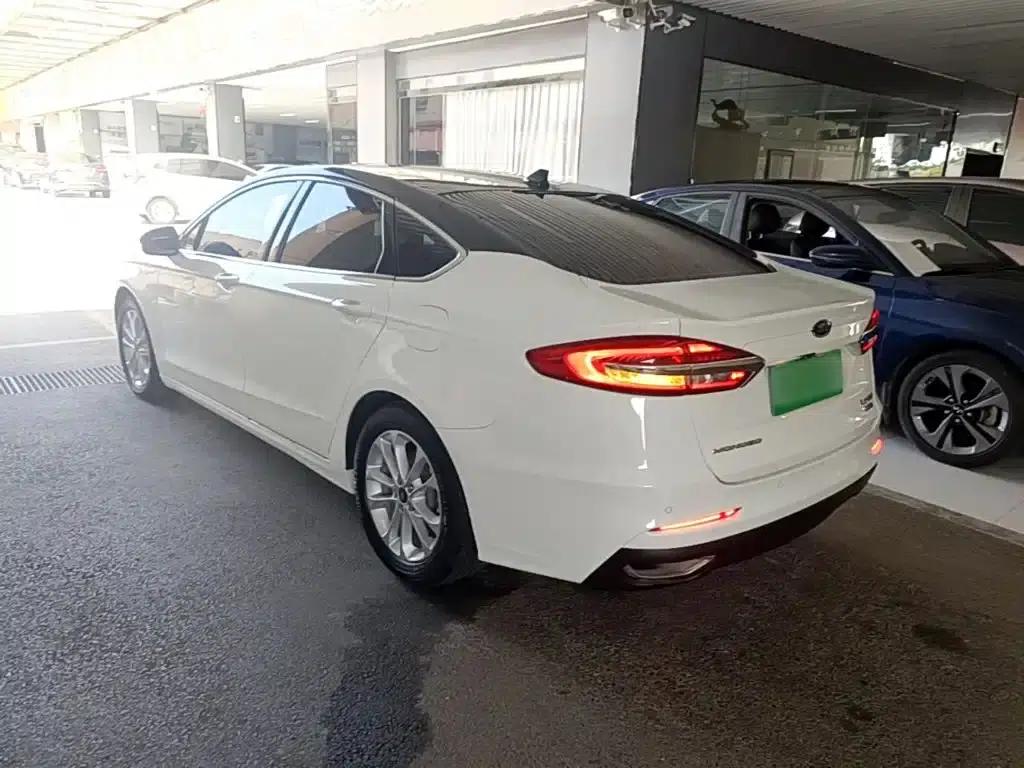 2020 Ford Mondeo EcoBoost 180 Fashion Edition — миниатюра 5