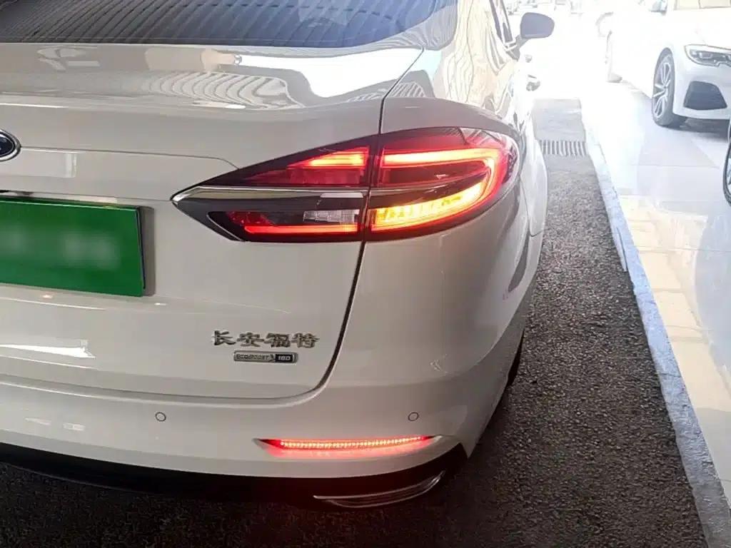 2020 Ford Mondeo EcoBoost 180 Fashion Edition — миниатюра 8