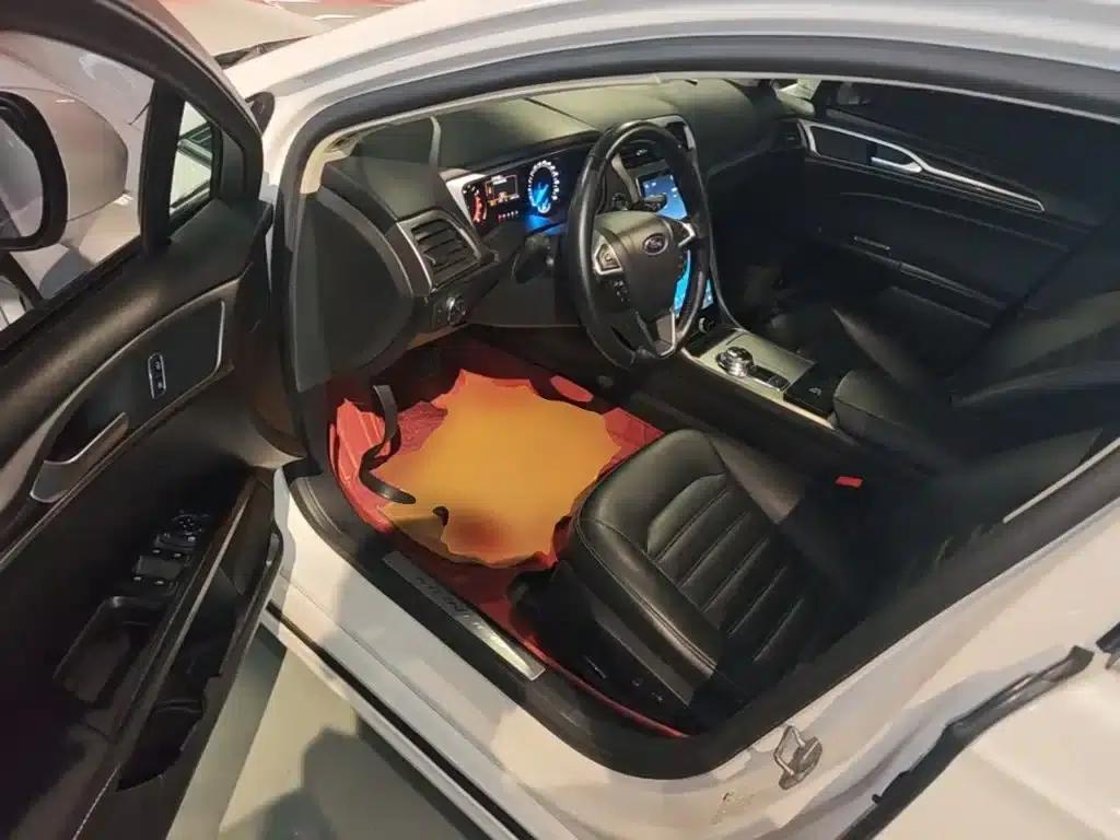 2020 Ford Mondeo EcoBoost 200 Fashion Edition — миниатюра 16