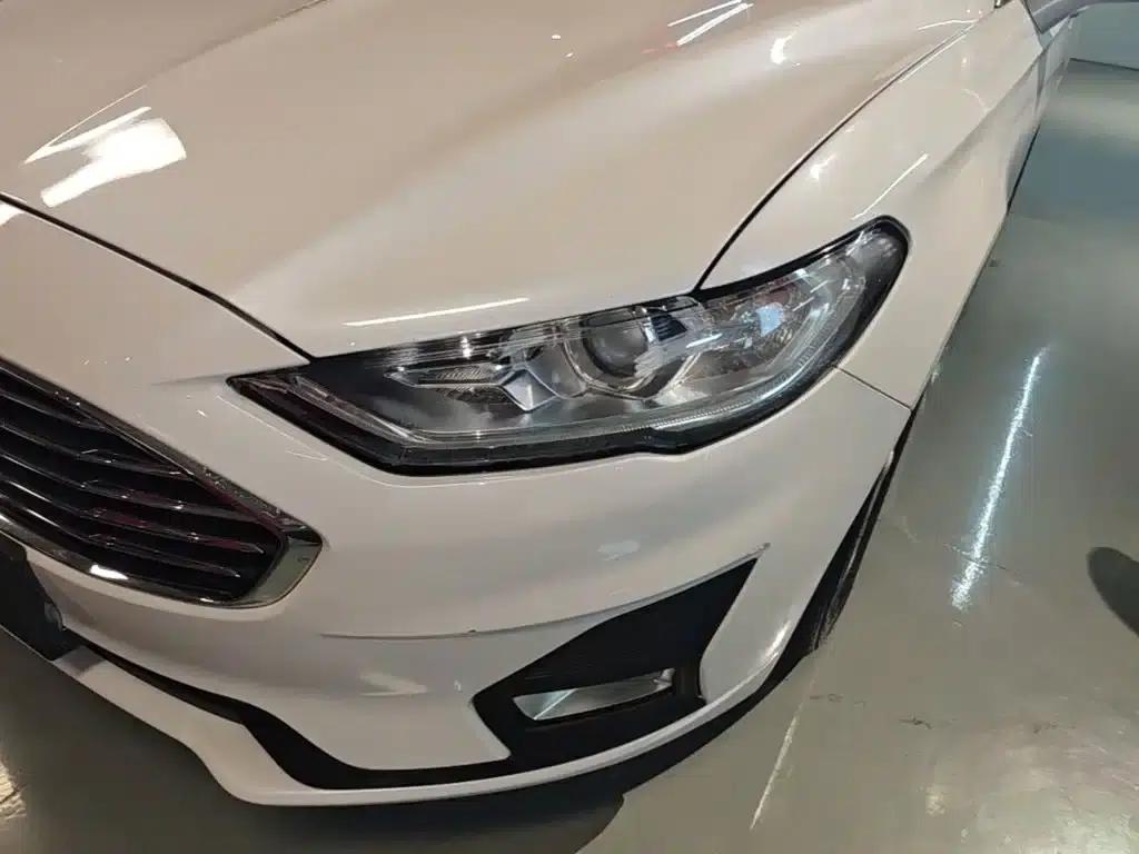 2020 Ford Mondeo EcoBoost 200 Fashion Edition — миниатюра 24