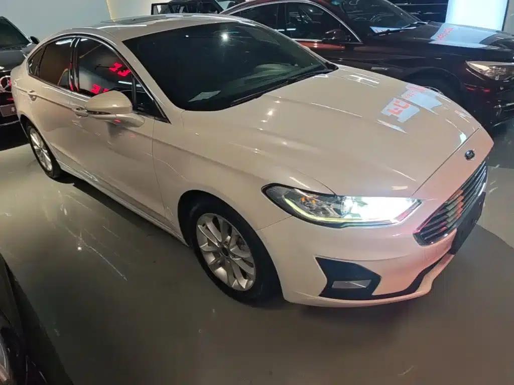 2020 Ford Mondeo EcoBoost 200 Fashion Edition — миниатюра 4